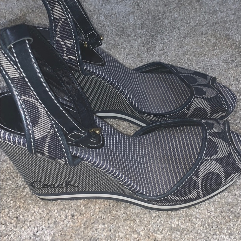 Coach logo wedges